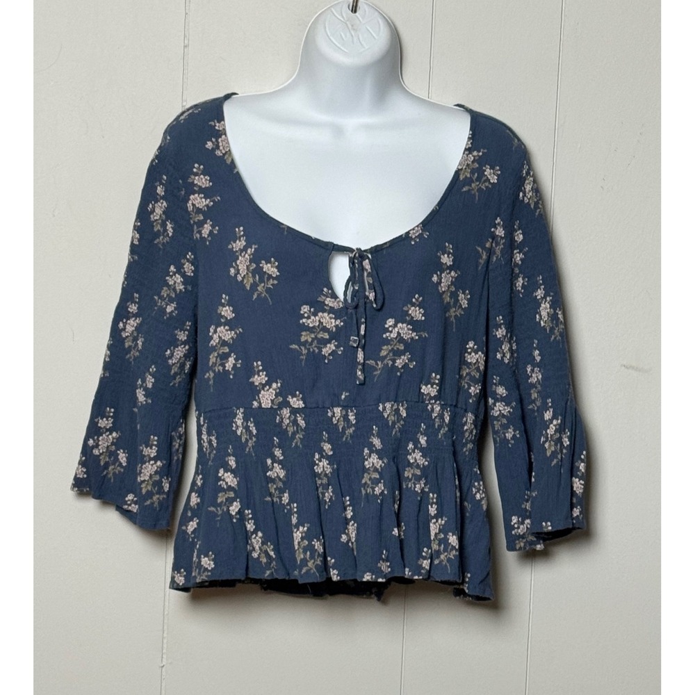 American Eagle Floral Peplum Top Blue Smocked Waist Bell Sleeve Size Large